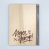 📖 Cuaderno personalizado de madera | Regalo único y motivador